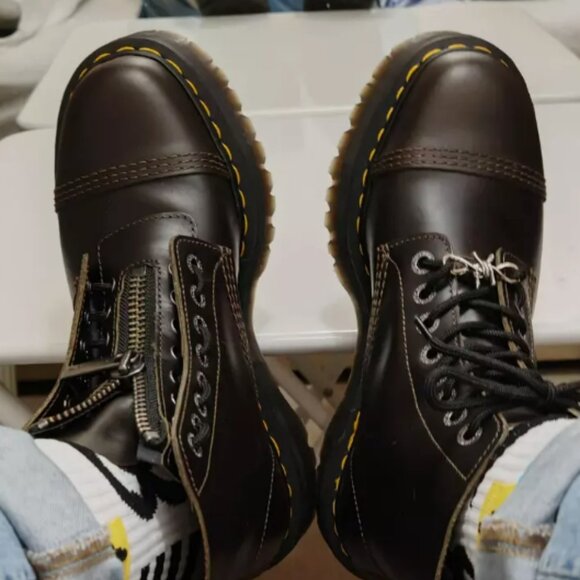Dark Taupe - DR. MARTENS SINCLAIR ZIP UP ORLEANS LEATHER PLATFORM BOOTS MSRP$280 - Picture 5 of 16